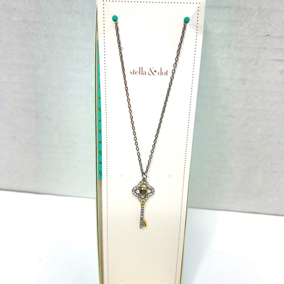 Stella & Dot Jewelry - Stella & Dot Key necklace